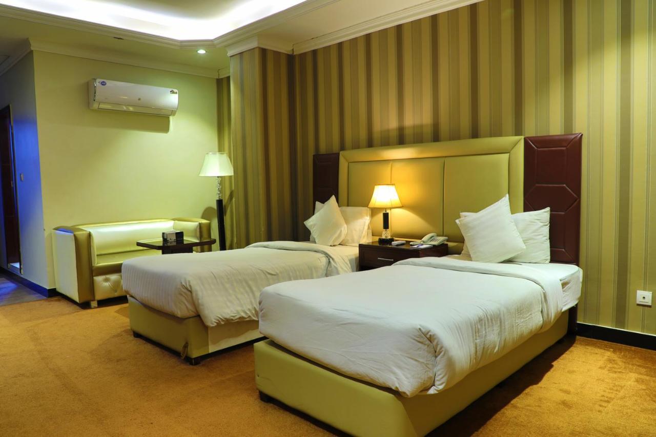 Rachna Hotel Gujranwala Zewnętrze zdjęcie